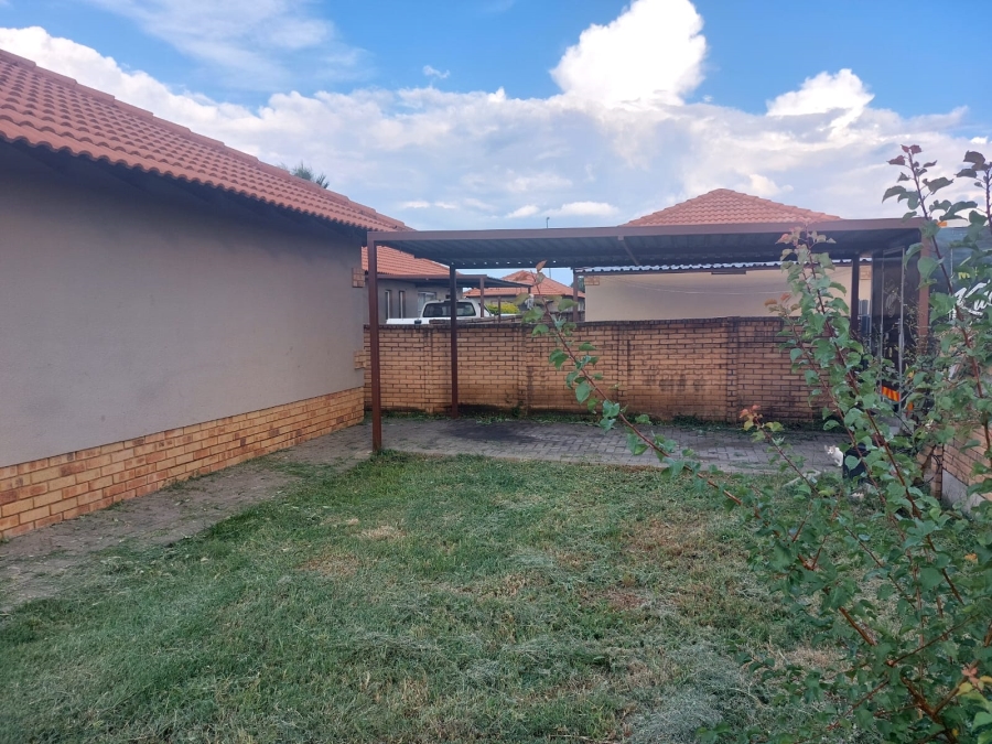 3 Bedroom Property for Sale in Waterkloof Hill Estate North West